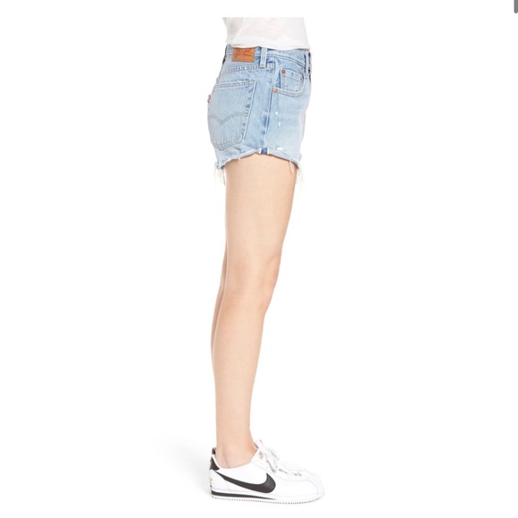 Levi’s 501 Cutoff Denim Shorts - Picture 3 of 4